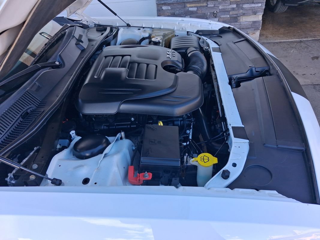 Used 2019 Dodge Challenger SXT RWD image 10