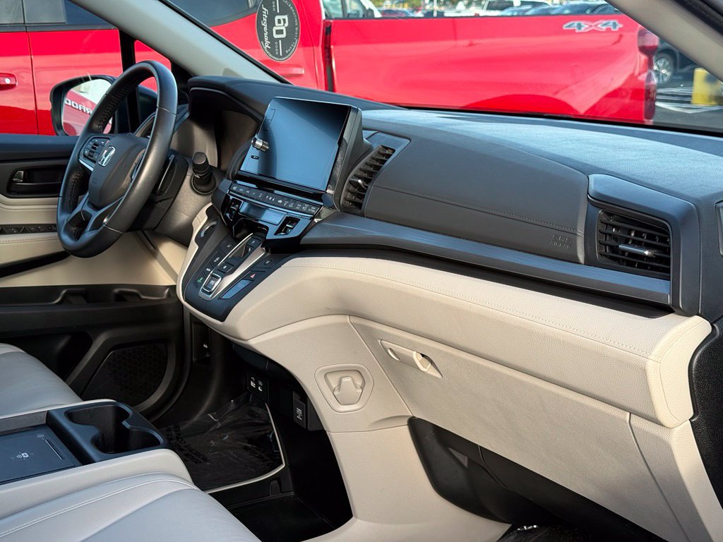 Used 2025 Honda Odyssey EX-L image 13