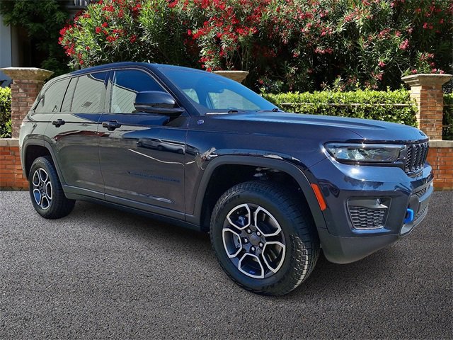 Used 2022 Jeep Grand Cherokee Trailhawk w/ Advanced Protech Group II image 3