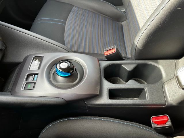 Used 2024 Nissan Leaf S image 25