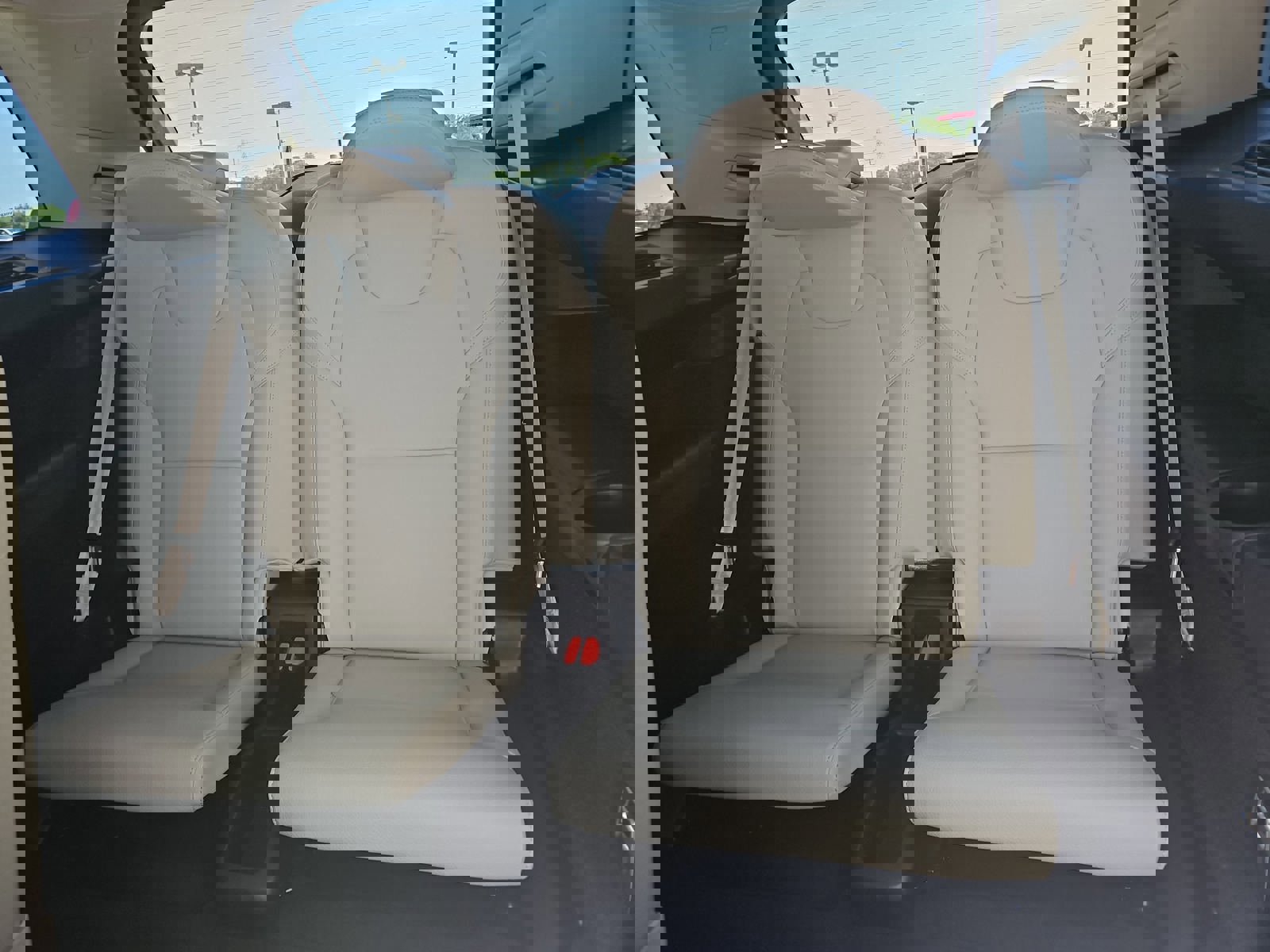 Used 2021 Volvo XC90 T6 Momentum image 21