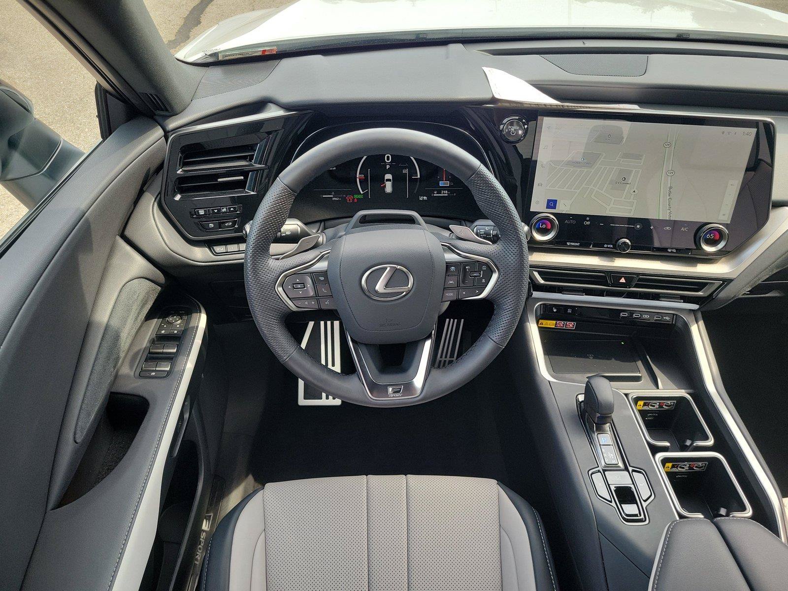 Used 2026 Lexus TX 500h AWD w/ Technology Package image 10