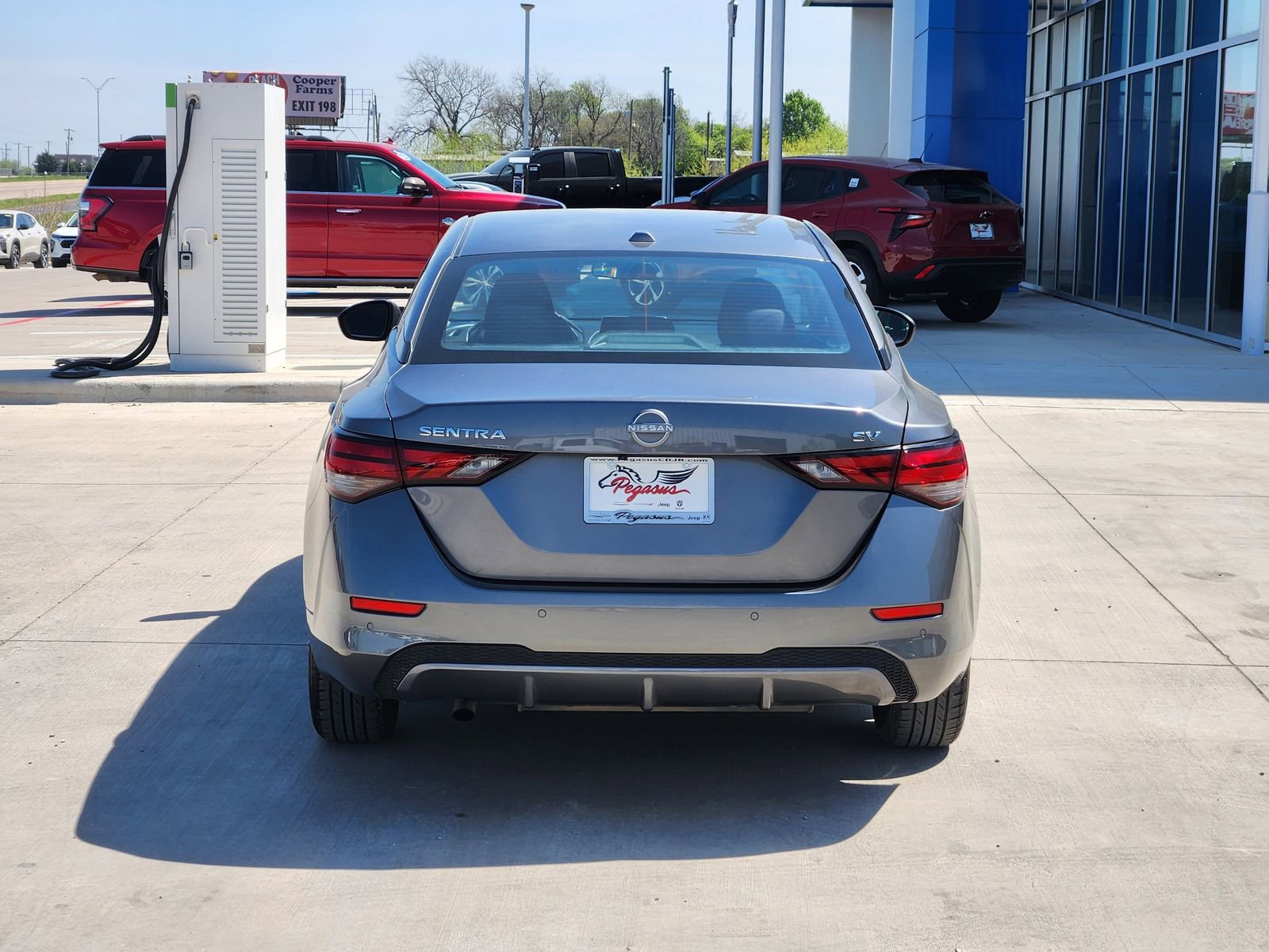 Used 2024 Nissan Sentra SV image 8