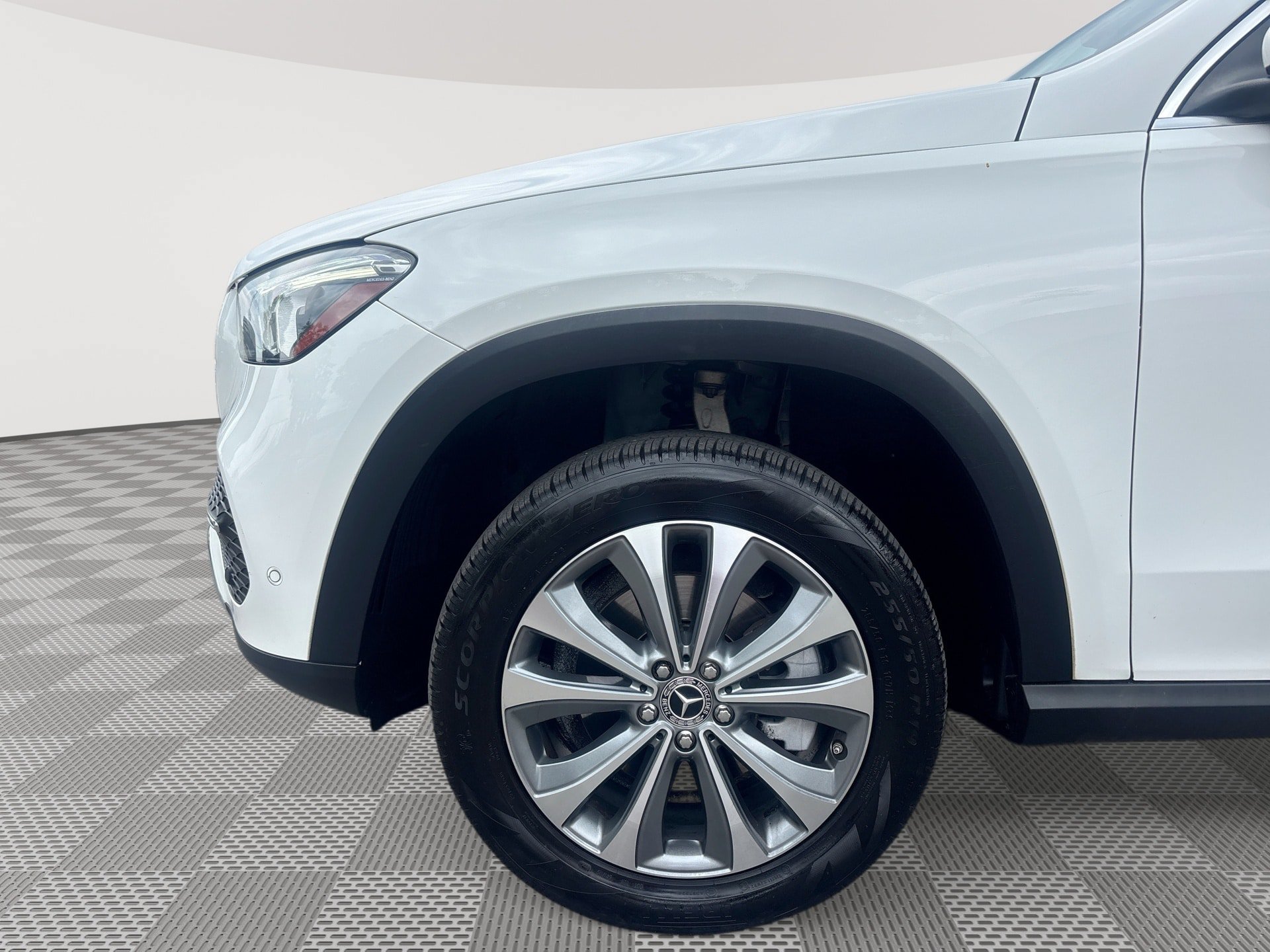 Used 2020 Mercedes-Benz GLE 350 4MATIC w/ Premium Package image 19