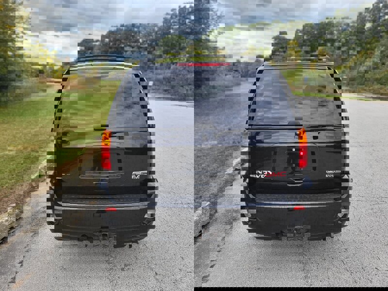 Used 2007 GMC Envoy Denali image 7