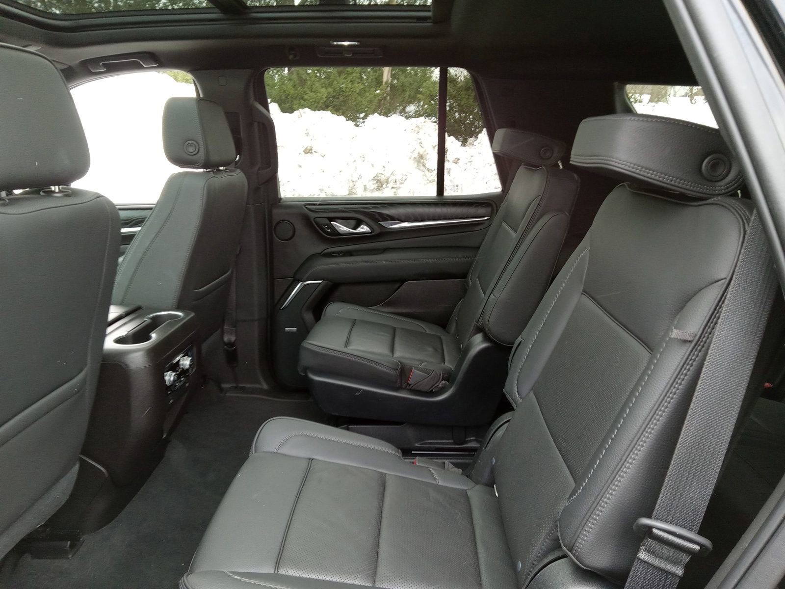 Used 2021 GMC Yukon Denali w/ Denali Premium Package image 24