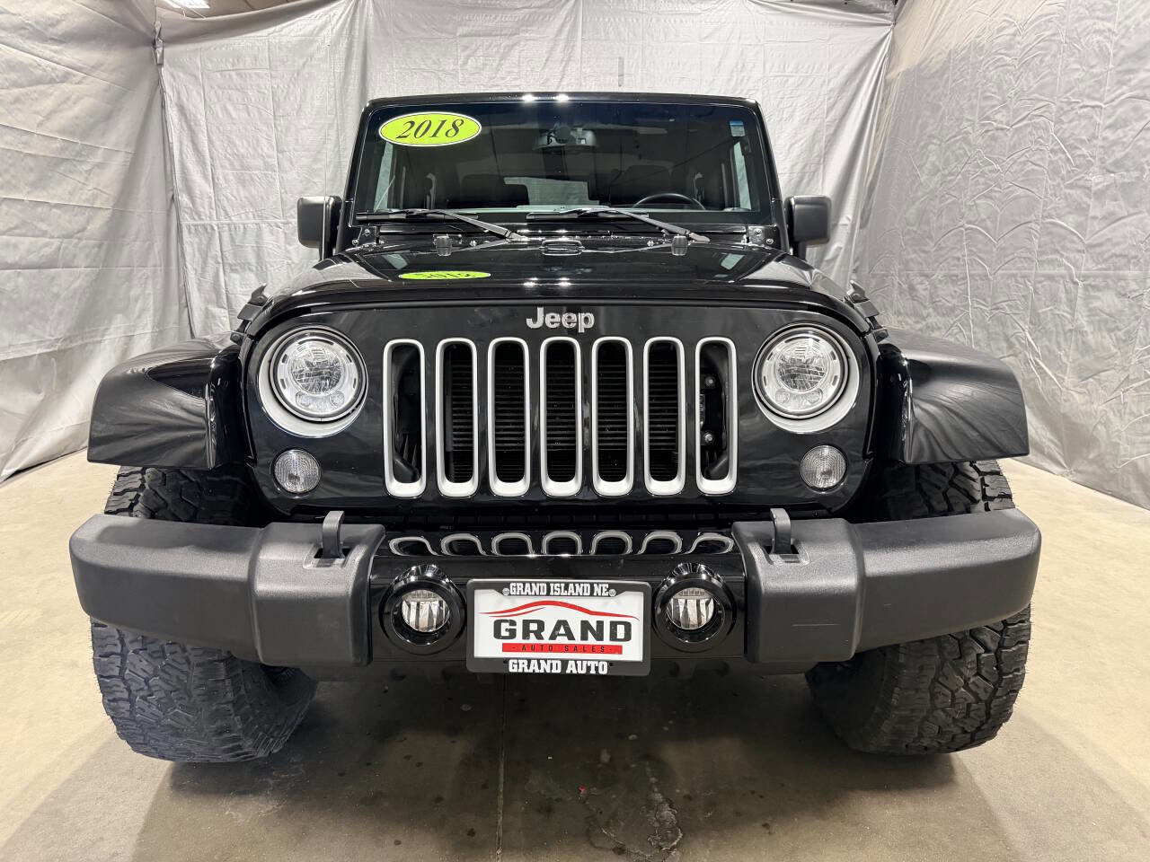 Used 2018 Jeep Wrangler Sahara w/ Connectivity Group image 3