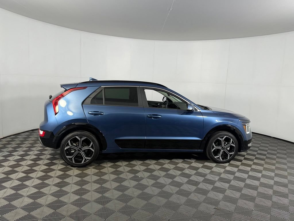 Used 2024 Kia Niro EX Touring FWD image 6