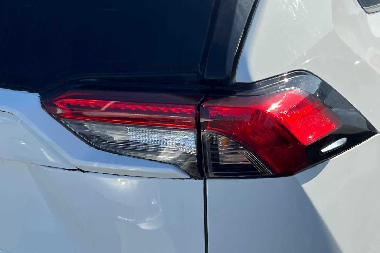 Used 2023 Toyota RAV4 LE AWD/4WD image 18