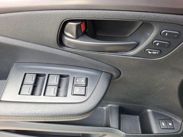 Used 2025 Honda Passport EX-L image 13