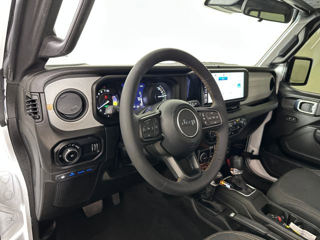 Used 2024 Jeep Wrangler Unlimited image 13