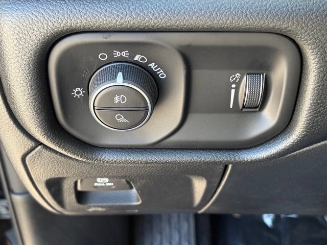 New 2026 RAM 1500 Express AWD/4WD image 25