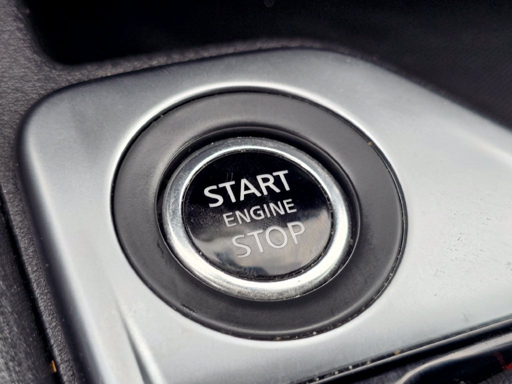 Used 2025 Nissan Sentra SR FWD image 26
