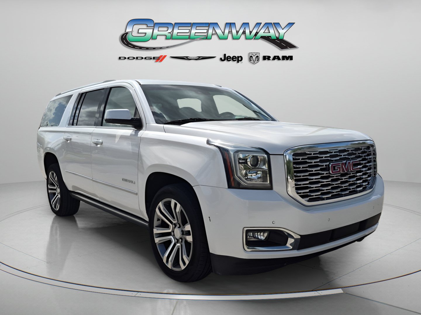 Used 2019 GMC Yukon XL Denali w/ Denali Ultimate Package RWD image 1