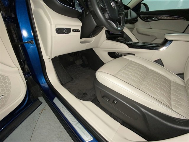 Used 2023 Buick Envision Avenir image 12