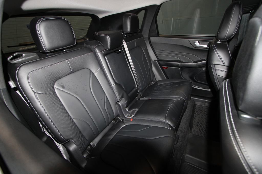 Used 2025 Ford Escape Platinum w/ Premium Technology Package image 21