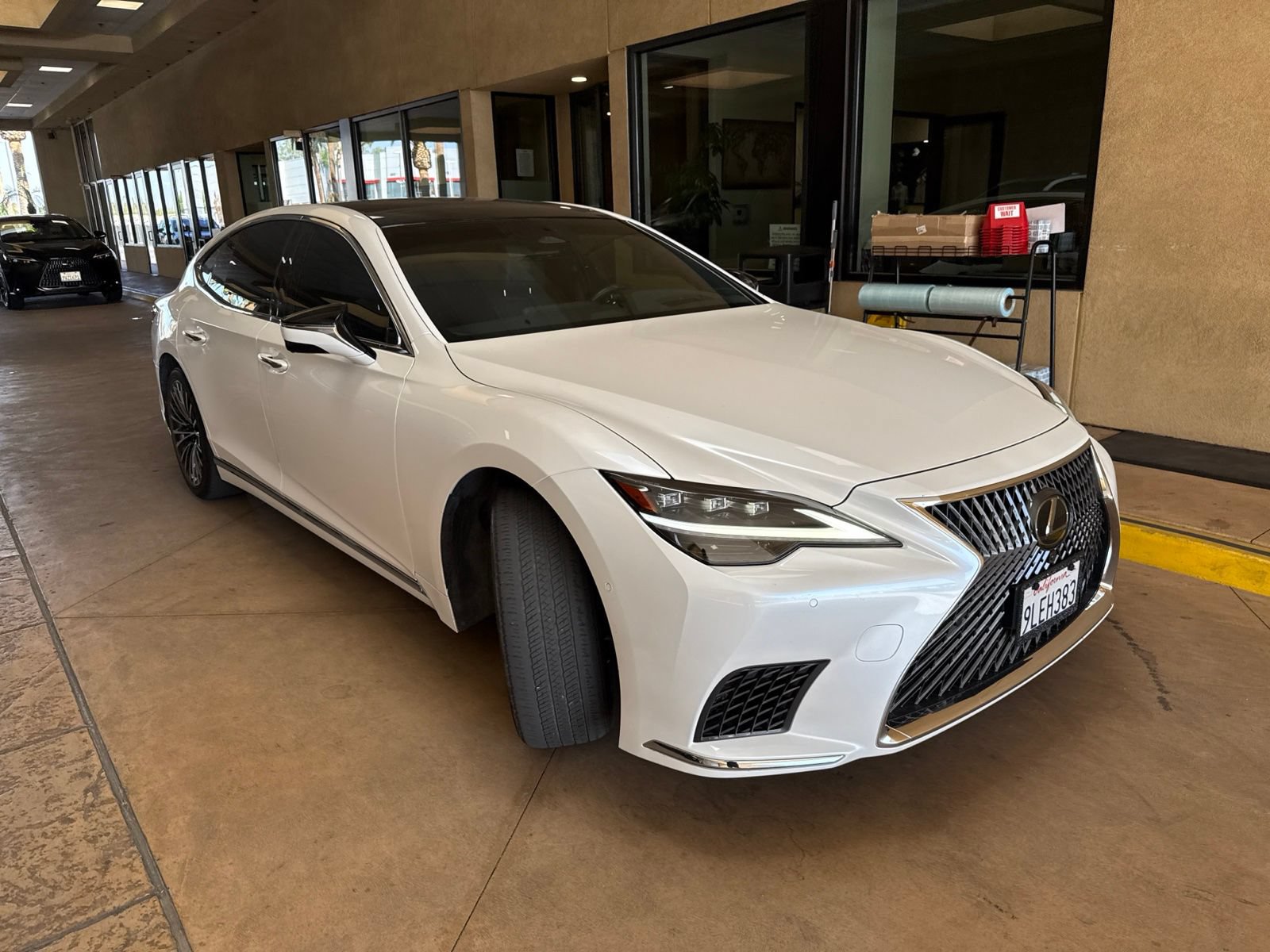 Used 2024 Lexus LS 500 w/ Luxury Package RWD image 2