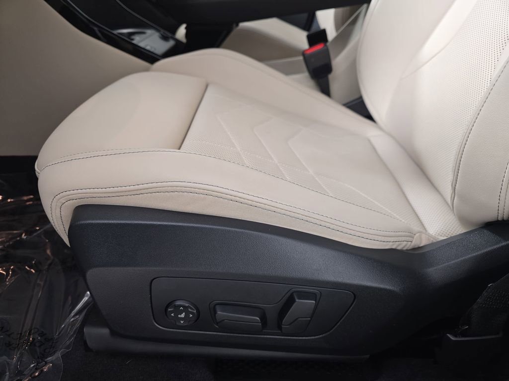 Used 2025 BMW X2 xDrive28i w/ Technology Package image 31