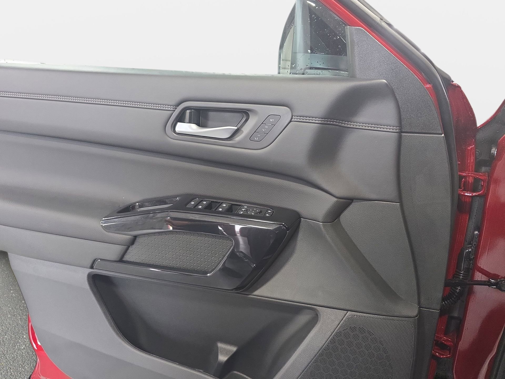 New 2026 Nissan Pathfinder Platinum image 26