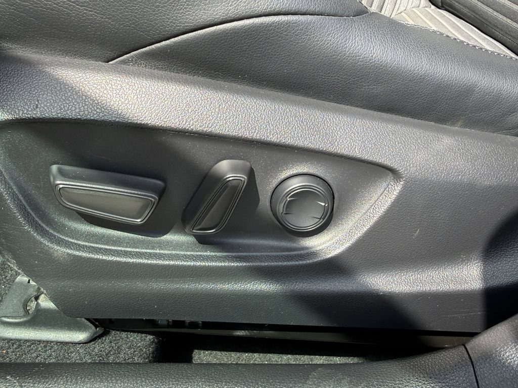 Used 2021 Toyota Corolla XSE FWD image 10