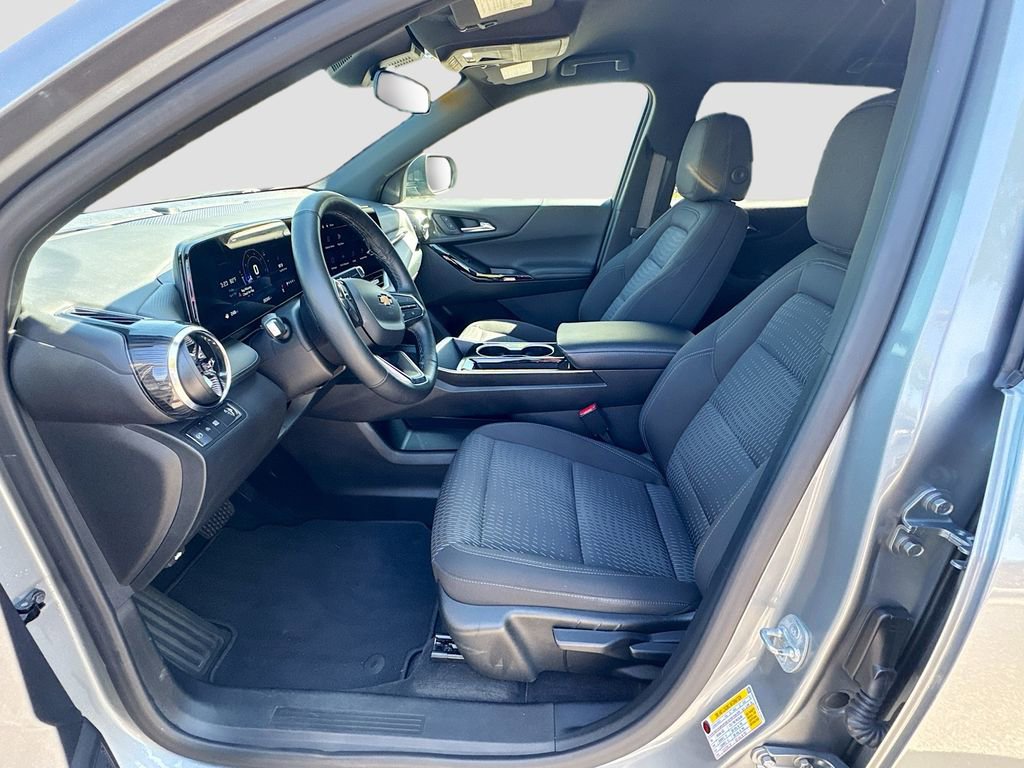 Used 2025 Chevrolet Equinox LT FWD image 31