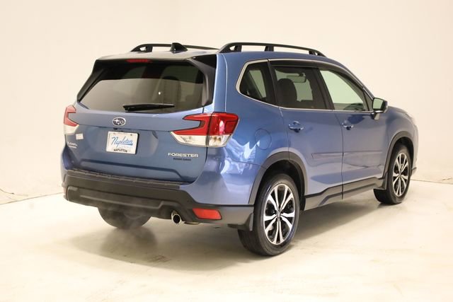 Used 2024 Subaru Forester Limited w/ Convenience Package image 4