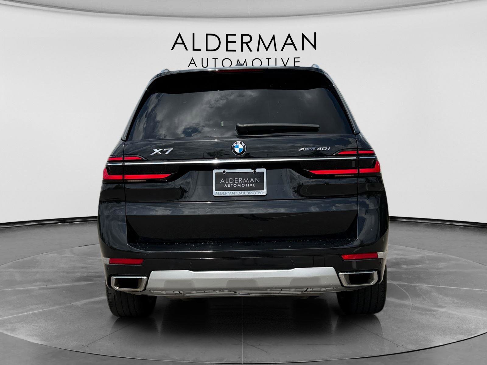 Used 2023 BMW X7 xDrive40i w/ Executive Package image 4