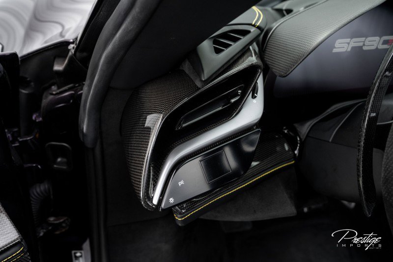 Used 2025 Ferrari SF90 Spider image 39