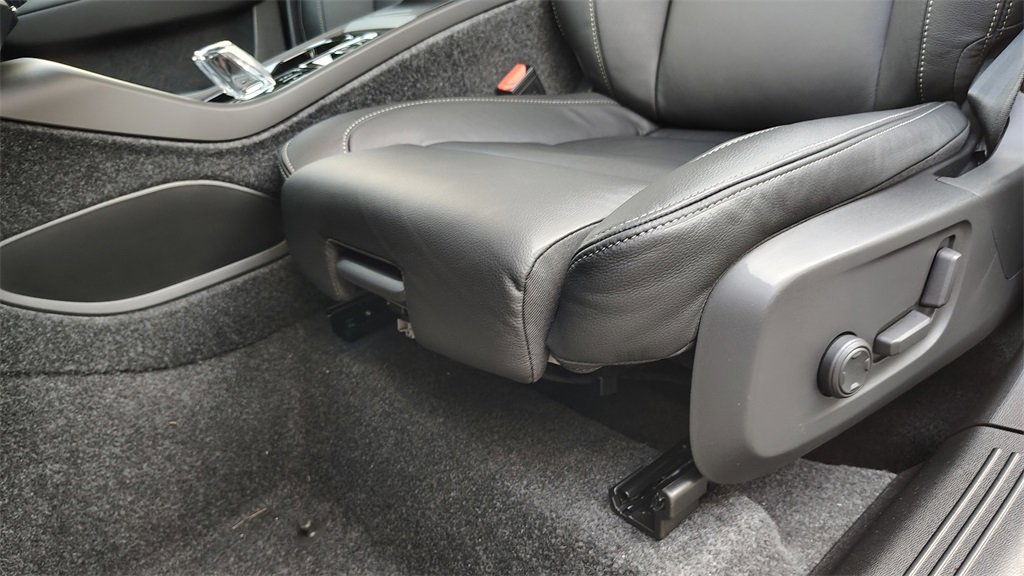 New 2026 Volvo XC40 B5 Plus w/ Climate Package image 11