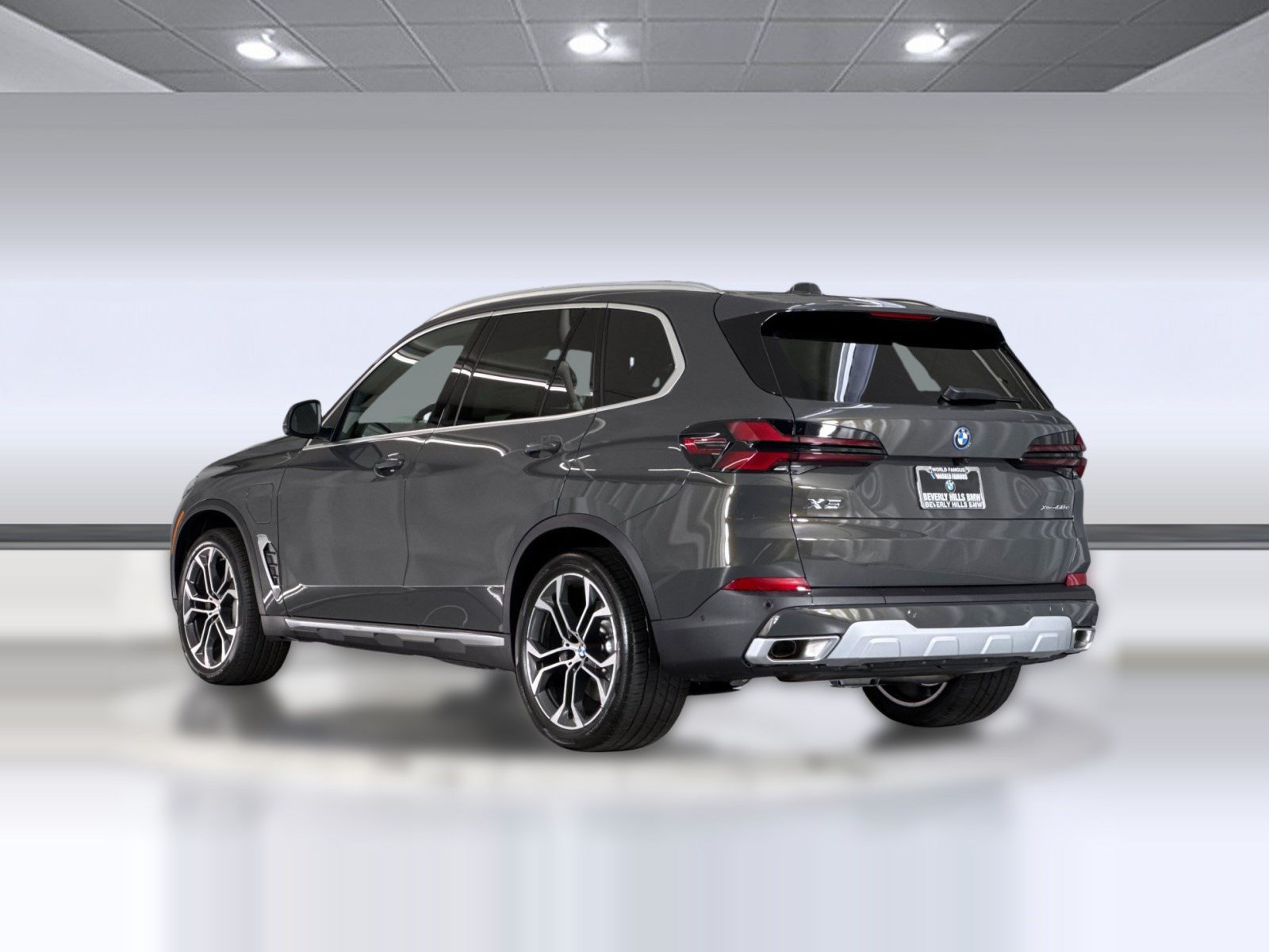 New 2026 BMW X5 xDrive50e AWD/4WD image 3