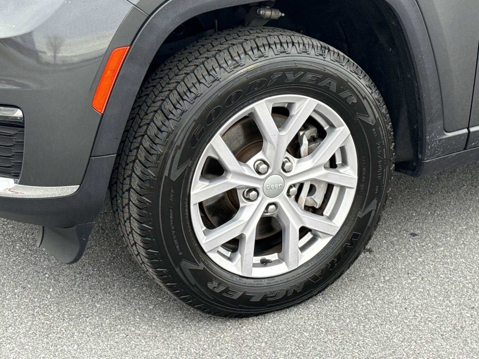 Used 2022 Jeep Grand Cherokee L Limited image 30