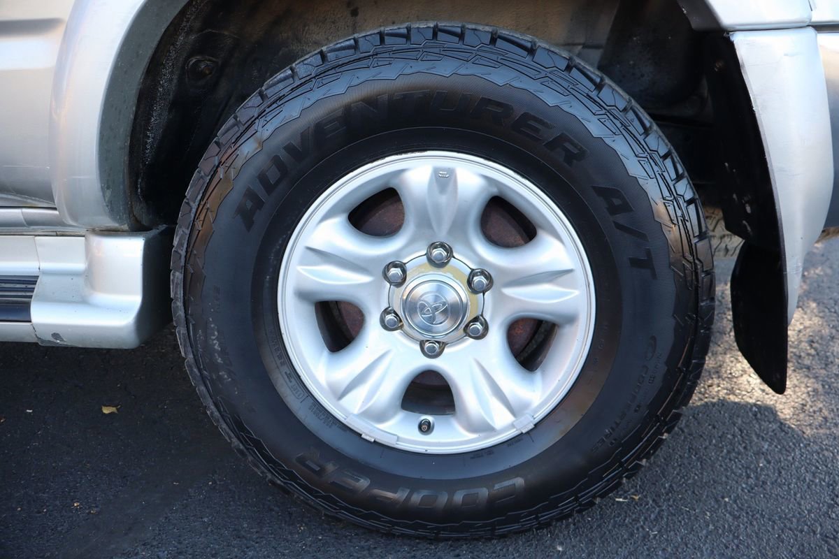 Used 2000 Toyota 4Runner SR5 w/ Upgrade Value Pkg 4 image 39