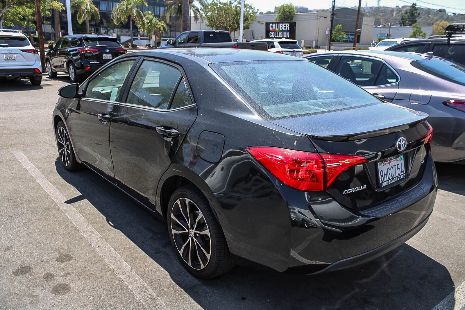 Used 2019 Toyota Corolla SE w/ Carpet Mat Package (TMS) FWD image 8