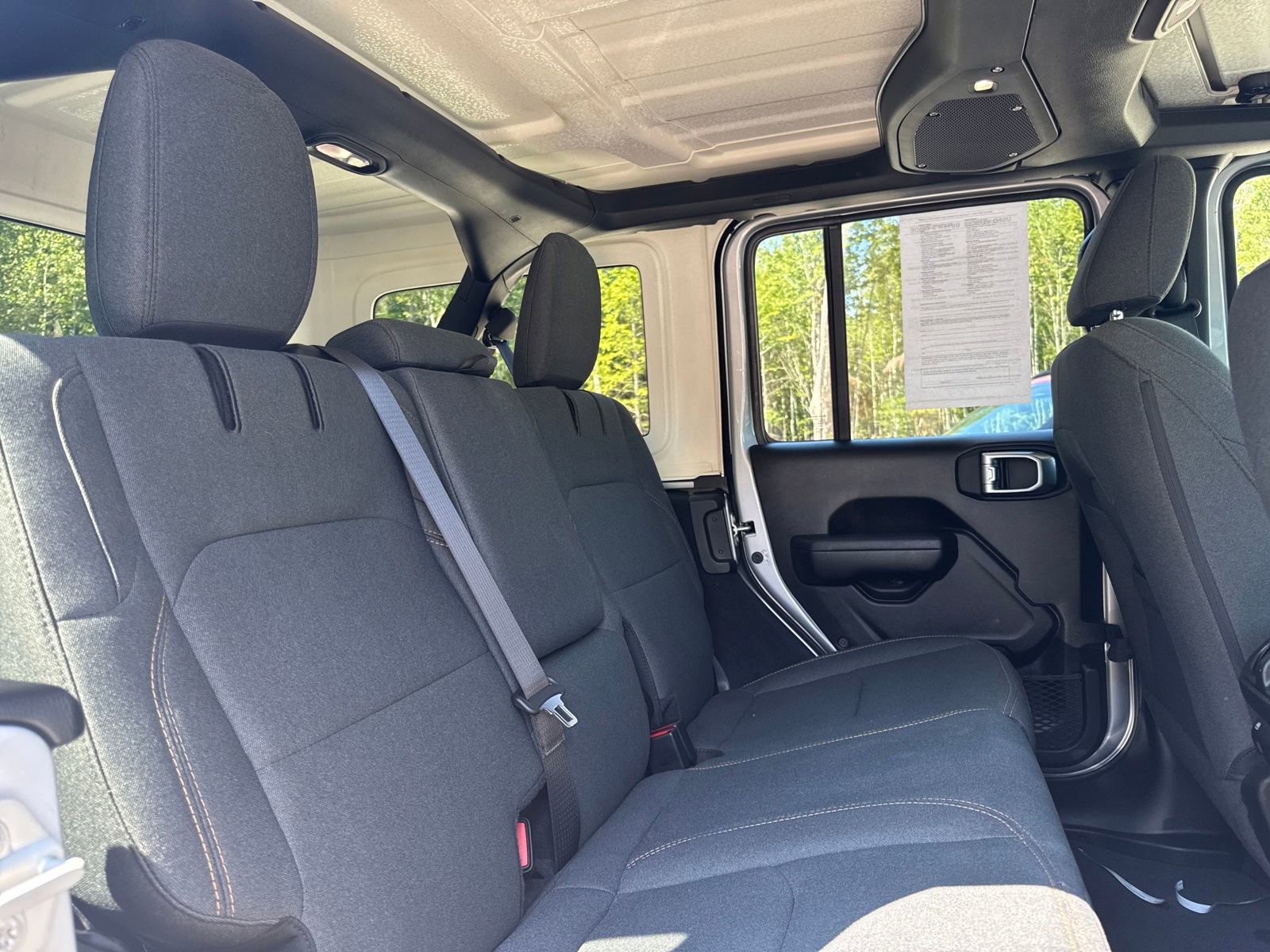 Used 2024 Jeep Wrangler Unlimited w/ Convenience Group image 25