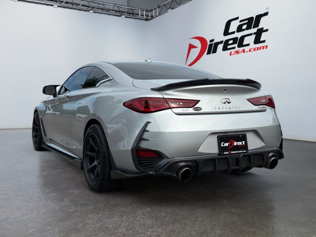 Used 2017 INFINITI Q60 Red Sport 400 AWD/4WD image 11