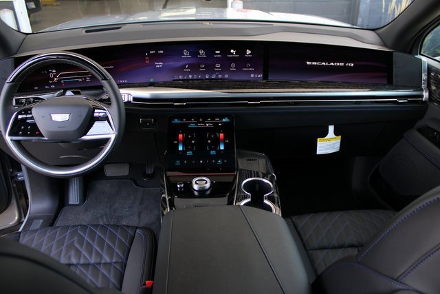 New 2026 Cadillac Escalade IQ Luxury 1 image 39