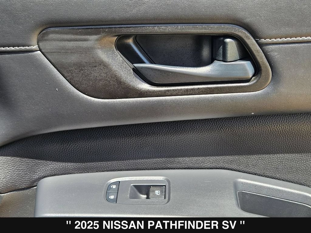 Used 2025 Nissan Pathfinder SV FWD image 32