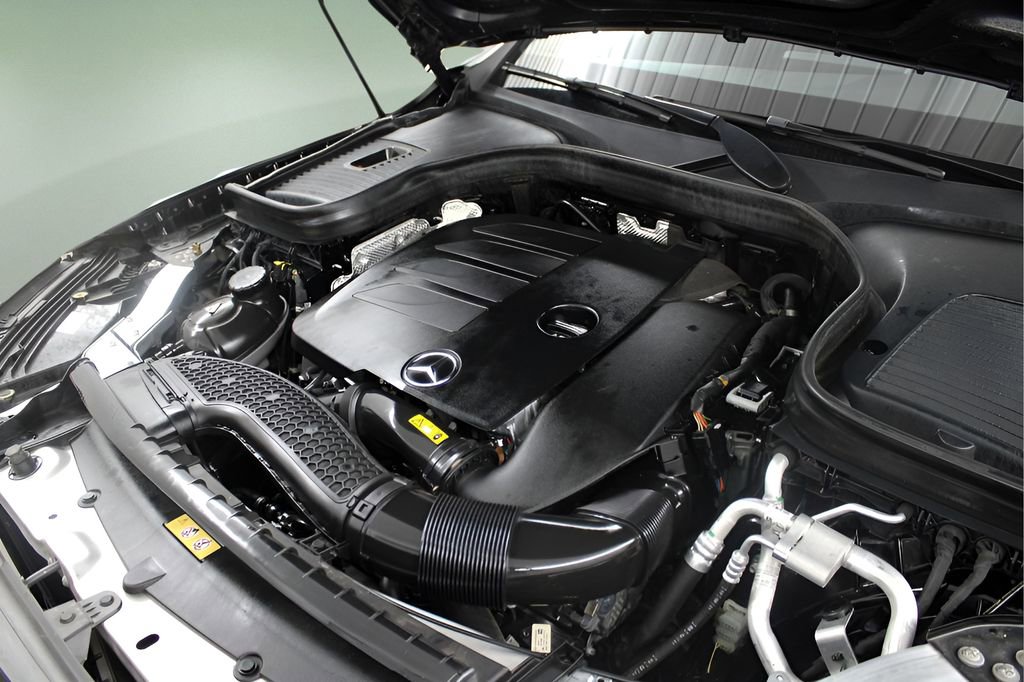 Used 2022 Mercedes-Benz GLC 300 image 40