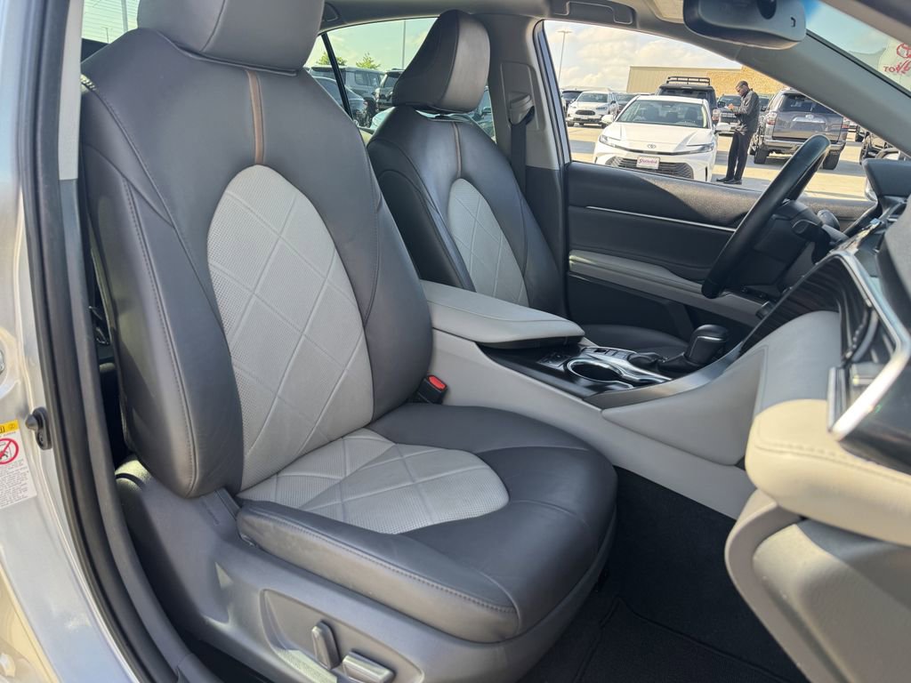 Used 2018 Toyota Camry XLE FWD image 27