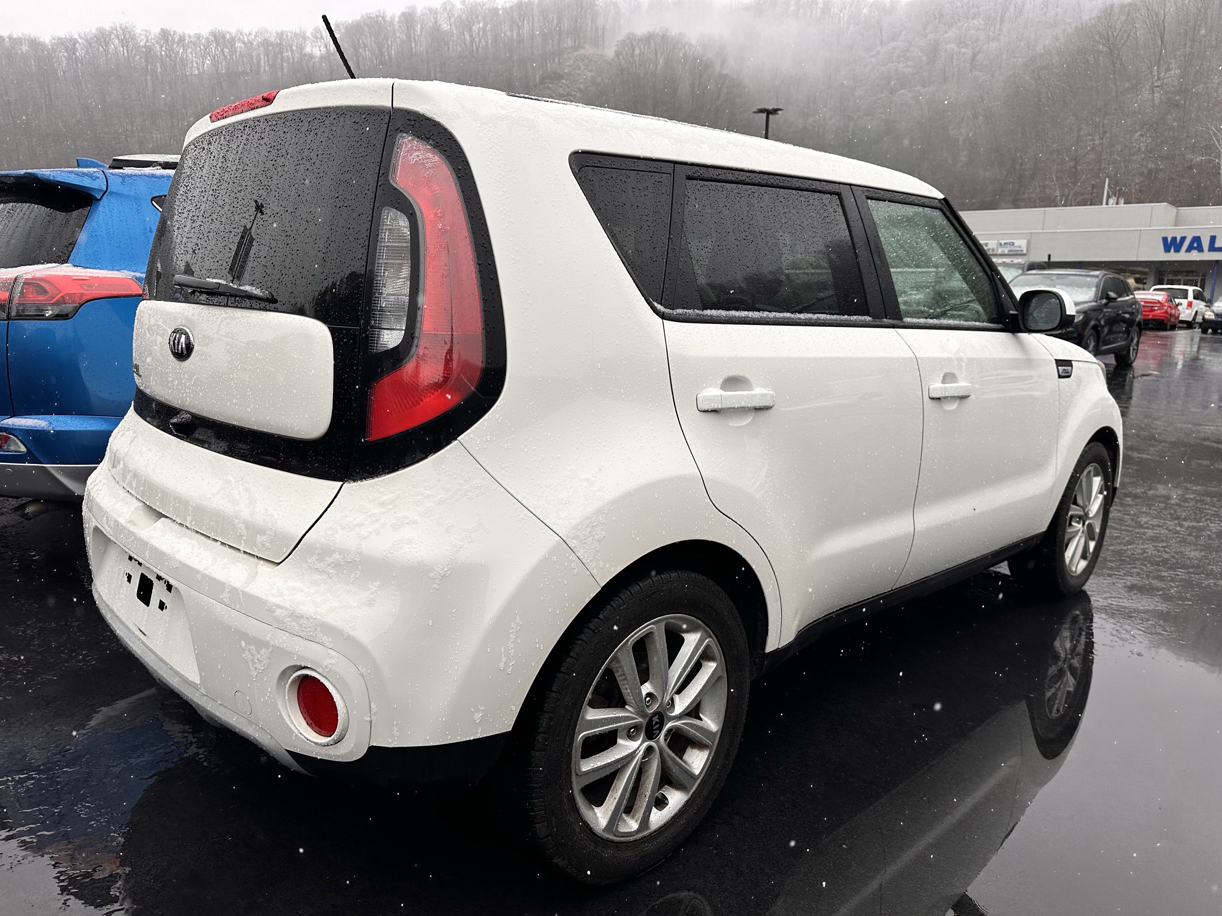 Used 2019 Kia Soul + image 6