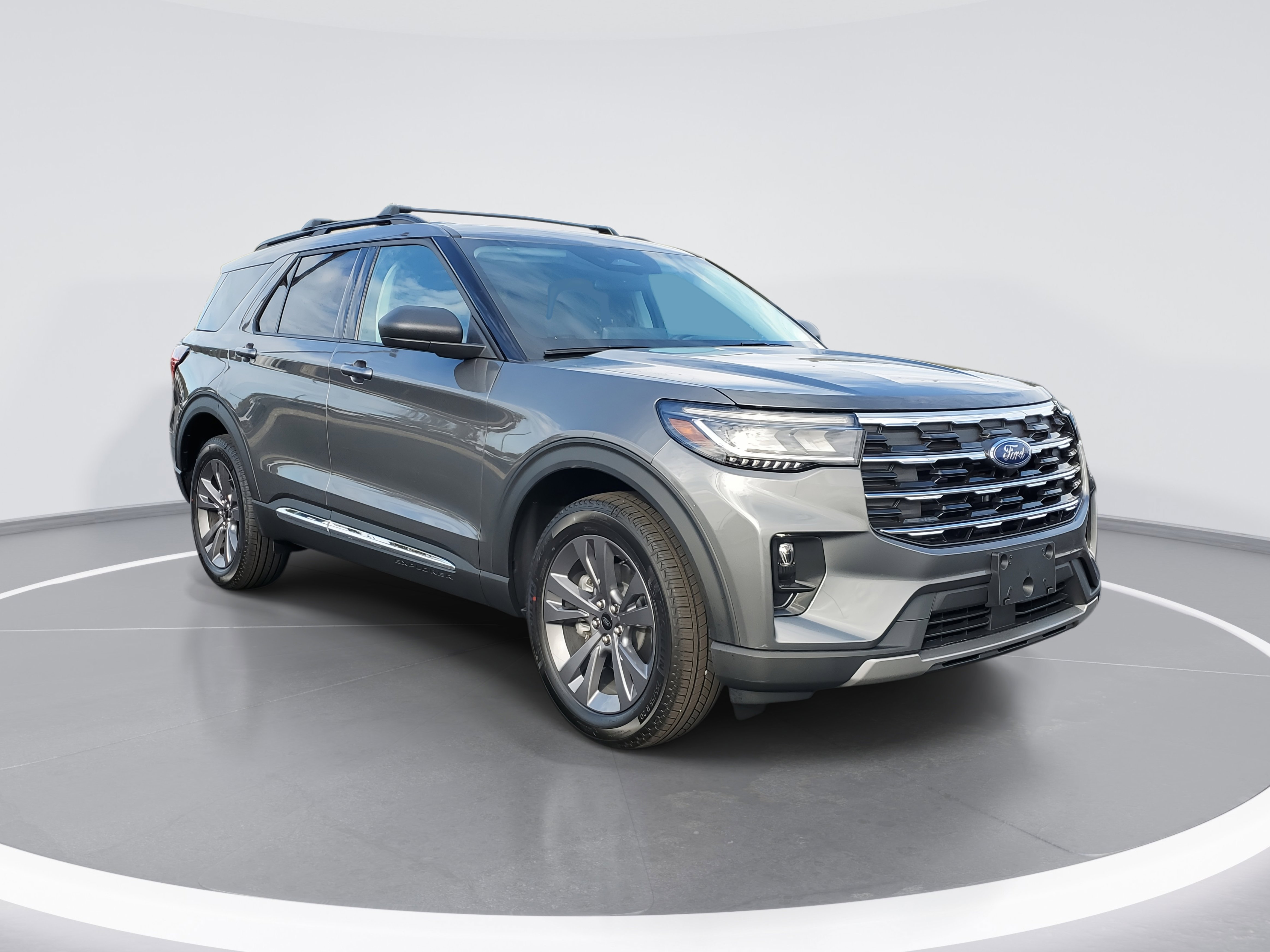 New 2025 Ford Explorer Active w/ Active Comfort Package image 2
