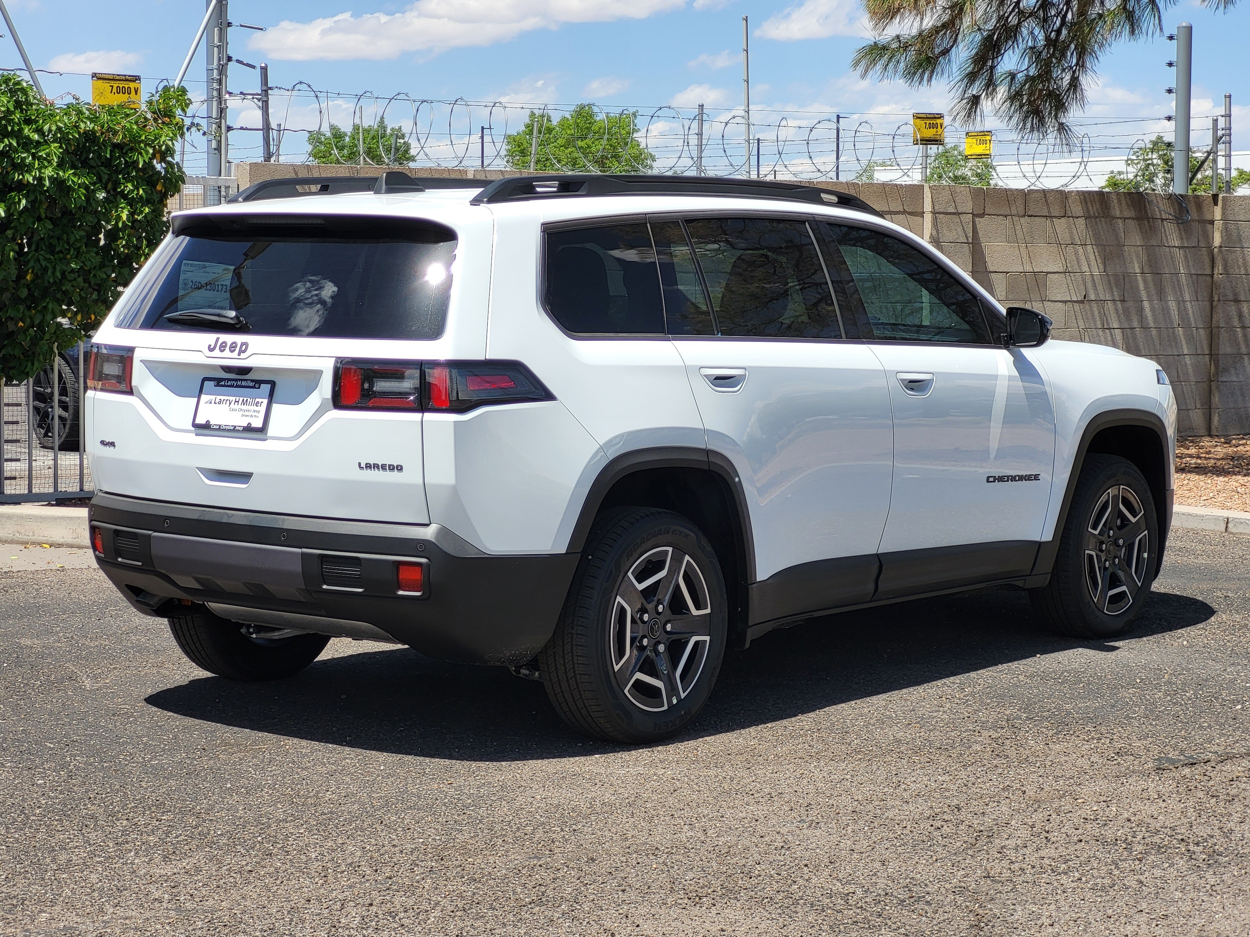 New 2026 Jeep Cherokee Laredo AWD/4WD image 7