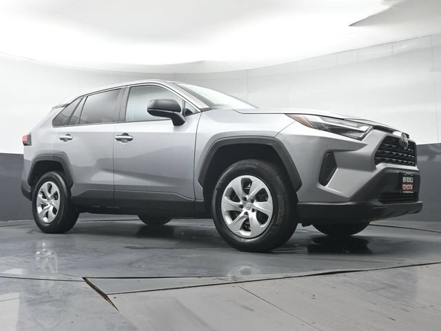 Certified 2023 Toyota RAV4 LE AWD/4WD image 32