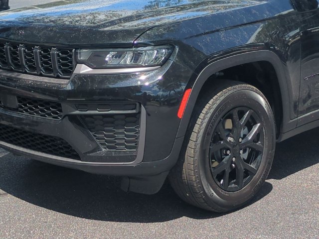 New 2026 Jeep Grand Cherokee Altitude RWD image 9