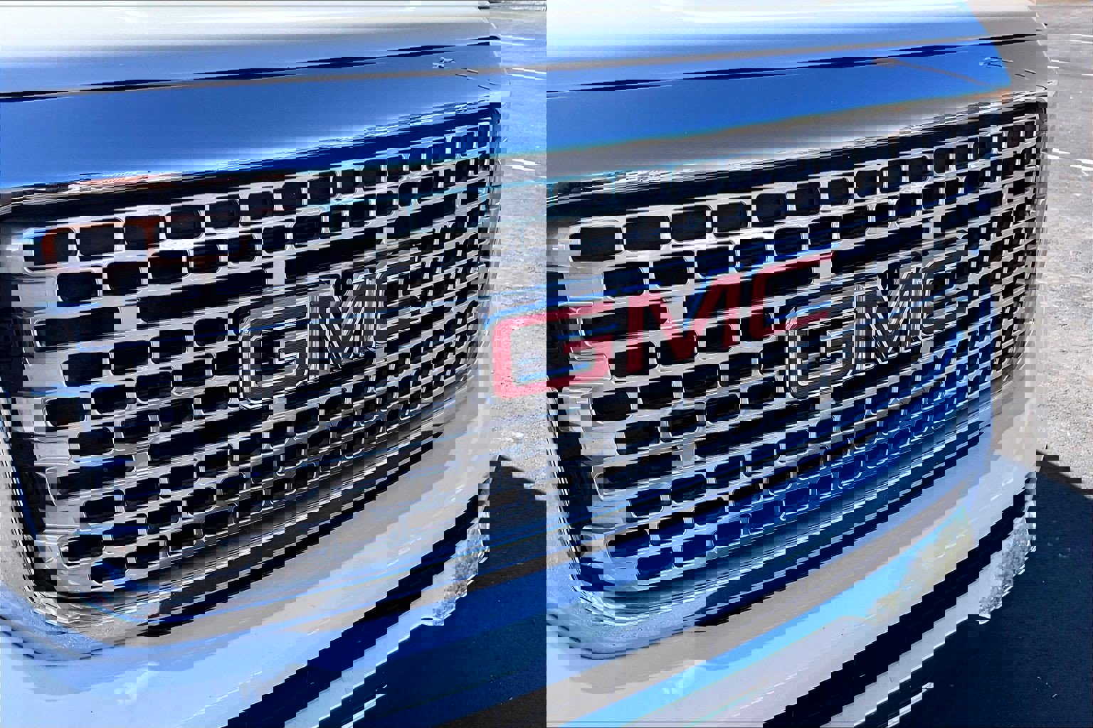 Used 2018 GMC Canyon Denali image 26