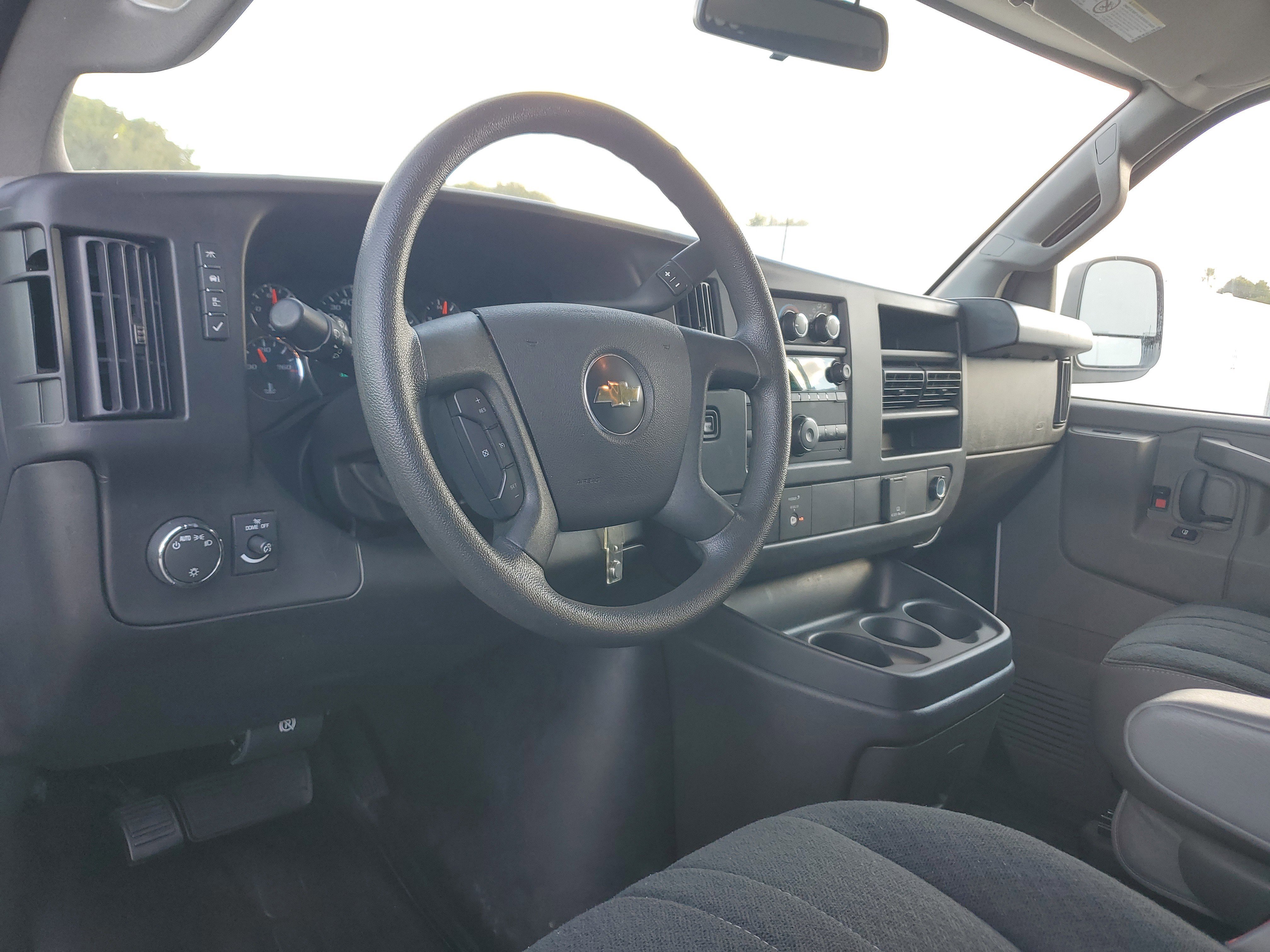 Used 2024 Chevrolet Express 2500 w/ Driver Convenience Package image 9