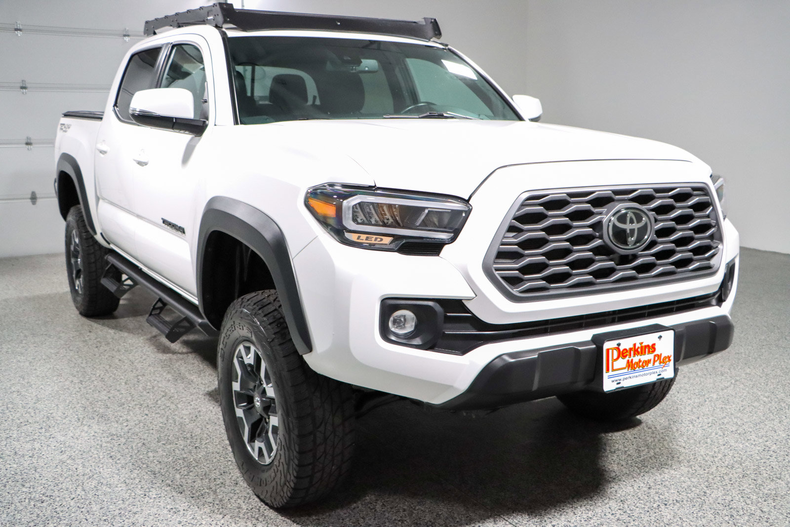 Used 2023 Toyota Tacoma TRD Off-Road image 5