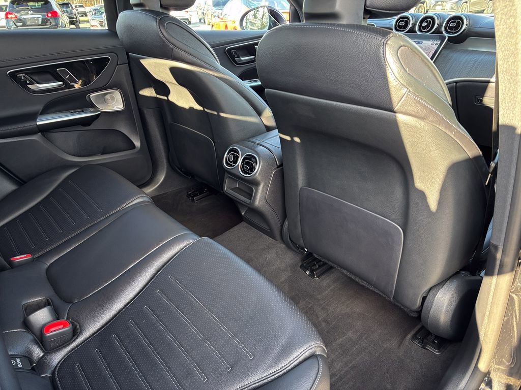 Used 2024 Mercedes-Benz GLC 300 4MATIC image 50