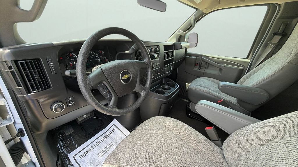 Certified 2025 Chevrolet Express 3500 LT w/ LT Preferred Equipment Group RWD image 18