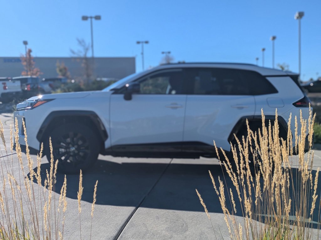Used 2026 Toyota RAV4 SE w/ Convenience Package AWD/4WD image 4